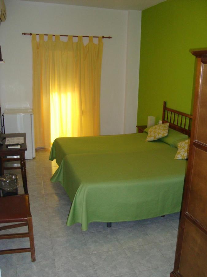 Hostal Duran Алора Екстериор снимка