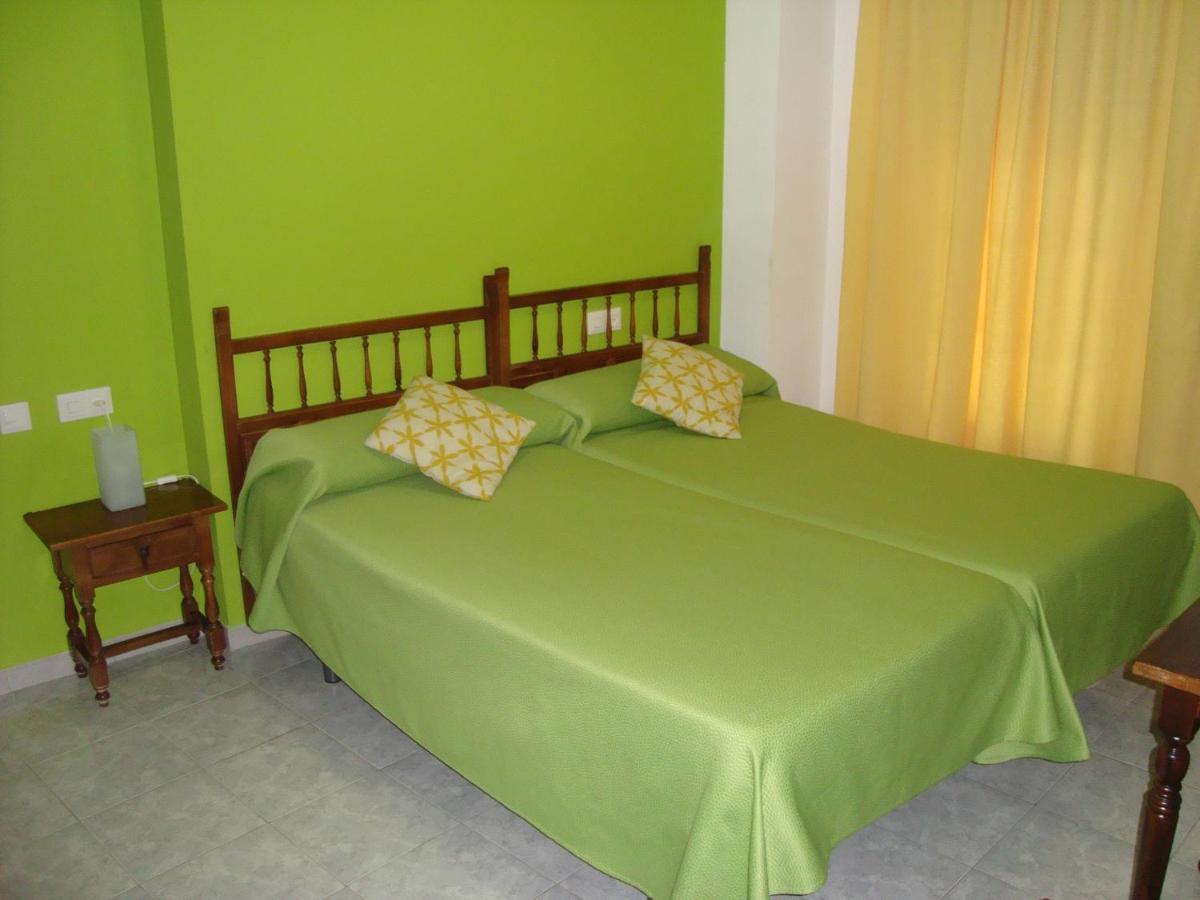Hostal Duran Алора Екстериор снимка