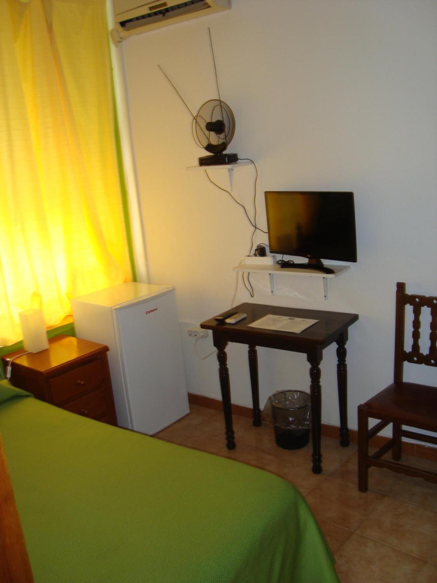Hostal Duran Алора Екстериор снимка