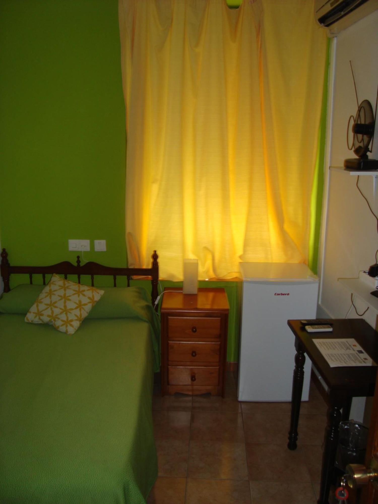Hostal Duran Алора Екстериор снимка
